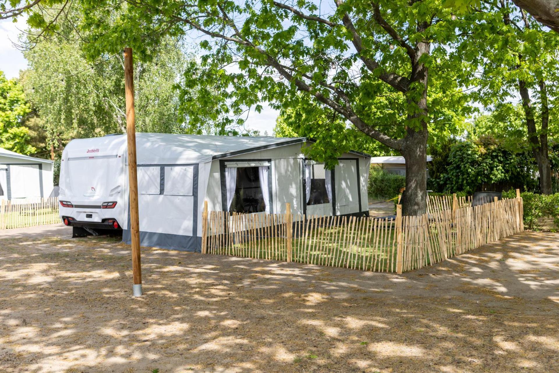 Camping & Erlebnis Resort Jersleber See - Jersicamper Mit Seeblick Jersleben Eksteriør bilde